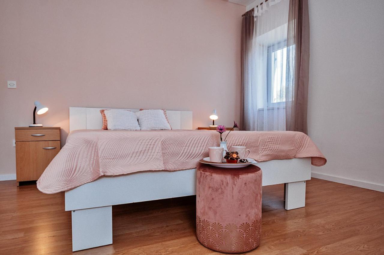 Rooms Emilija Божава Екстер'єр фото